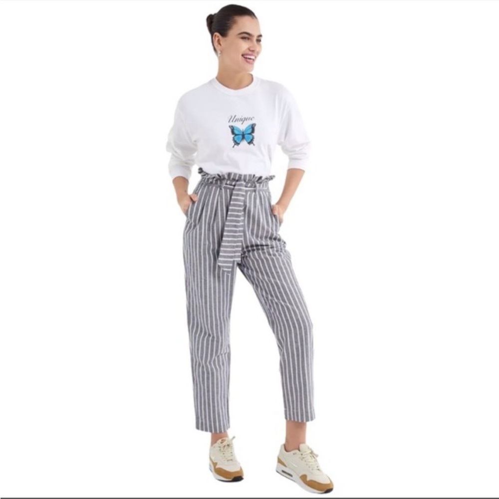Urban Outfitters Striped Paperbag Waist Pants Size 6
